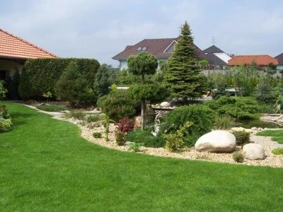 Pokládka travních koberců